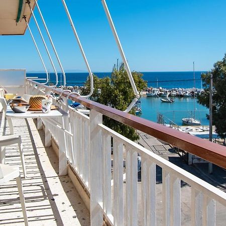 Lavish & Spacious Apt With Stunning Seaview, 10 Min Ath Airport Loútsa Exterior foto