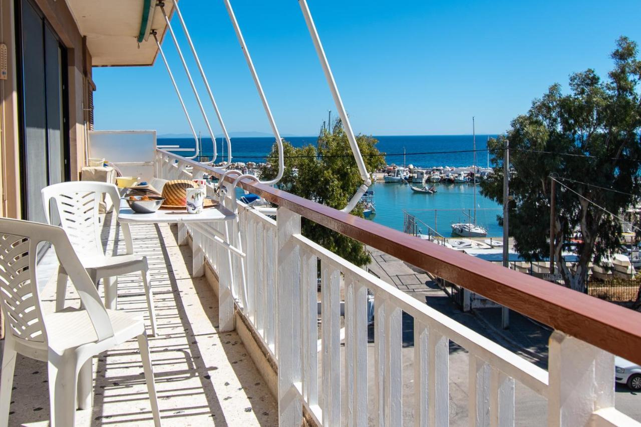 Lavish & Spacious Apt With Stunning Seaview, 10 Min Ath Airport Loútsa Exterior foto